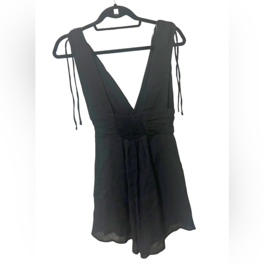 Black V-Neck Cinched Waist Romper | Size XS | NWOT - Picture 2 of 3